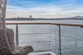 1BR Sub-Penthouse - Panoramic Views