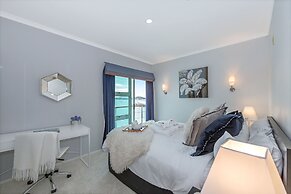 1BR Sub-Penthouse - Panoramic Views