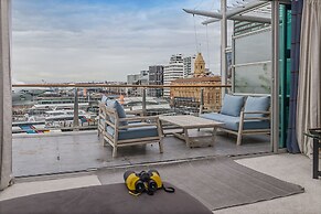 1BR Sub-Penthouse - Panoramic Views