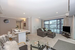 1BR Sub-Penthouse - Panoramic Views