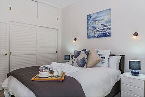 Luxury 2BR Apartment at Central Location