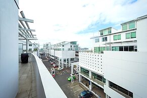 Luxury 2BR Apartment at Central Location