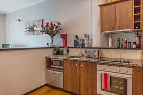 Luxury 2BR Apartment at Central Location