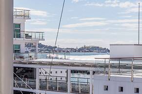 Elegant 2BR Princes Wharf Apartment