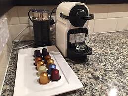 Elegant 2BR Princes Wharf Apartment