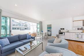 Elegant 2BR Princes Wharf Apartment