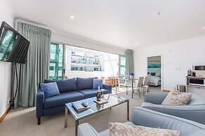 Elegant 2BR Princes Wharf Apartment