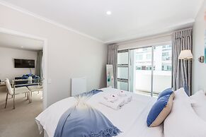 Elegant 2BR Princes Wharf Apartment