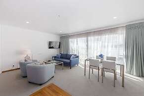 Elegant 2BR Princes Wharf Apartment