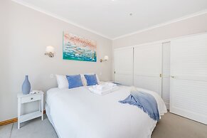 Elegant 2BR Princes Wharf Apartment