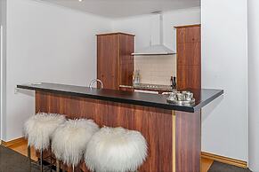 Panoramic Views - 2 Bedroom Sub-Penthouse