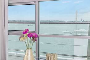 Panoramic Views - 2 Bedroom Sub-Penthouse