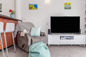 Princes Wharf - 1BR Comfortable Luxury