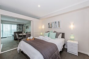 Princes Wharf - 1BR Comfortable Luxury