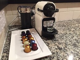 Princes Wharf - 1BR Comfortable Luxury