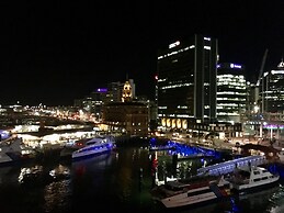 Princes Wharf - 1BR Comfortable Luxury