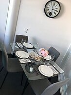 Princes Wharf - 1BR Comfortable Luxury