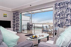 Princes Wharf - 1BR Comfortable Luxury