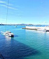 Princes Wharf - 1BR Comfortable Luxury