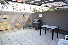 Glenelg Holiday Apartments-Ellis