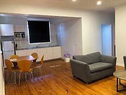 Glenelg Holiday Apartments-Ellis