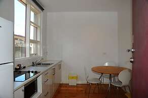 Glenelg Holiday Apartments-Ellis