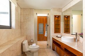 Ocean Luxury Villas Danang