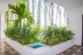 Annie Danang Hotel & Apartment