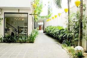 Annie Danang Hotel & Apartment