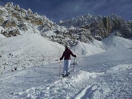 Dolomites B&B Suites and Apartments