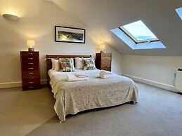 Your Space Apartments - Manor House