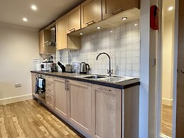 Your Space Apartments - Manor House