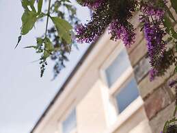 Your Space Apartments - Manor House