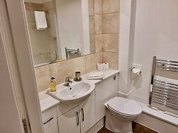 Your Space Apartments - Market Rise