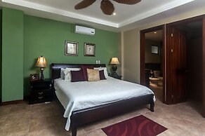 Monte Rey by Dream Makers