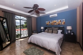 Monte Rey by Dream Makers