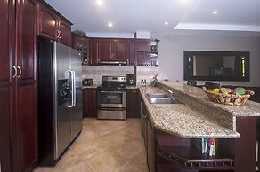 Monte Rey by Dream Makers