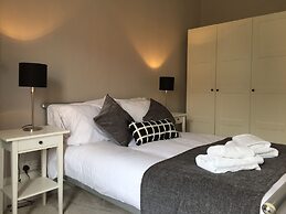 Great Location 2 Bed West End Flat