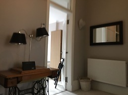 Great Location 2 Bed West End Flat