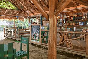 Playa 506 Beachfront Hostel