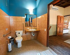 Playa 506 Beachfront Hostel