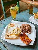 Playa 506 Beachfront Hostel