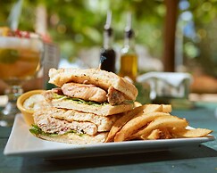 Playa 506 Beachfront Hostel