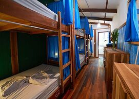 Playa 506 Beachfront Hostel