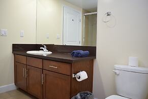 2 Bed 2 Bath in Studio City