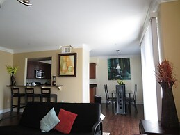 2 Bed 2 Bath in Studio City