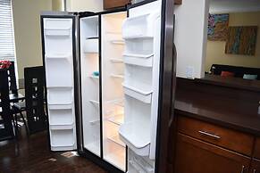 2 Bed 2 Bath in Studio City