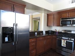 2 Bed 2 Bath in Studio City