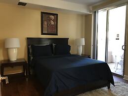 2 Bed 2 Bath in Studio City