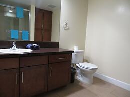 2 Bed 2 Bath in Studio City